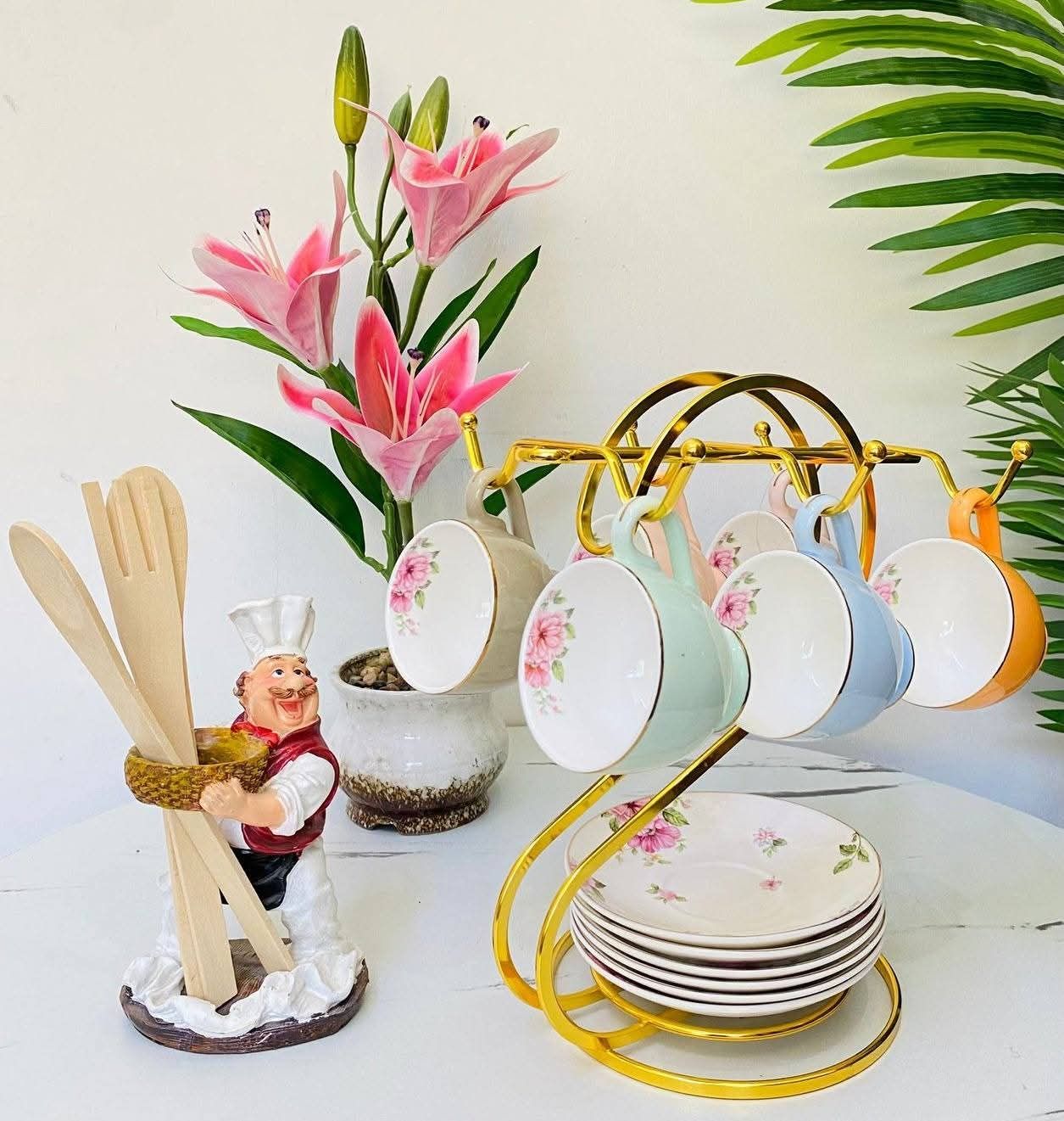 حامل فنجان بالطبق دهبي