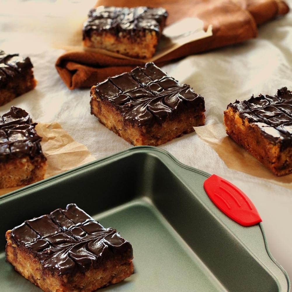 صنيه تيفال بمقبض سيلكون ك