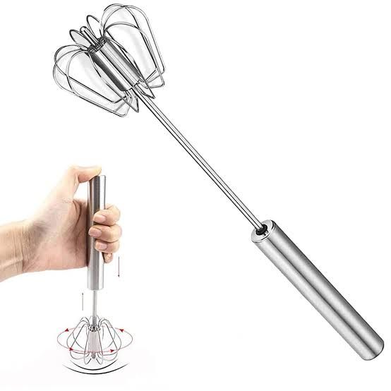 مضرب بيض سوسته وسط بيد استاليس